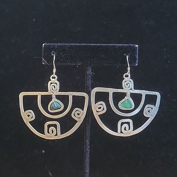 NWOT Boho earrings costume, fashion jewelry - Picture 1 of 2